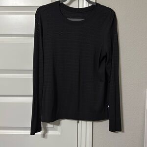 Lululemon size 12 train to be long sleeve relaxed fit